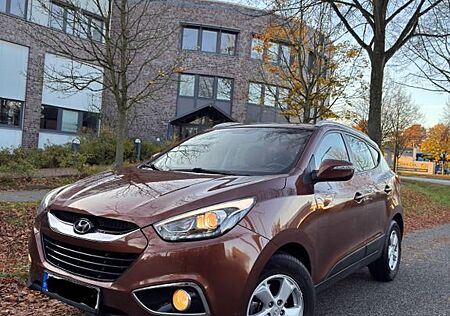 Hyundai ix35 2.0 CRDi FIFA World Cup EDITION Gold 4W...