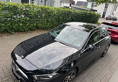 Mercedes-Benz A 220 d DCT -