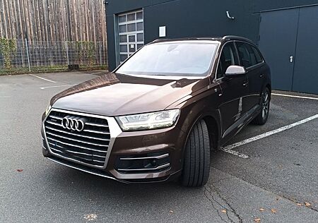 Audi Q7 , S Line, Stdhz, Luft, 360°, 4-Zonen, AHK