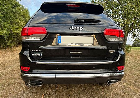 Jeep Grand Cherokee 3.0l V6 Summit Standheizung AHK