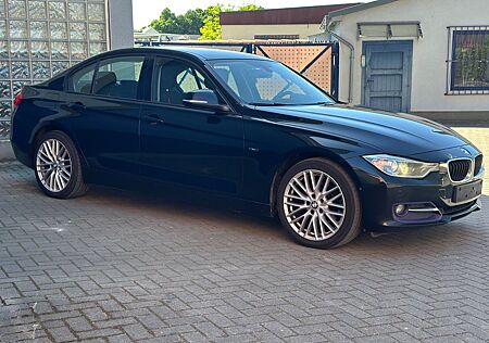 BMW 318 Baureihe 3 Lim.*Sportline*Xenon*Navi*Cam*SHZ