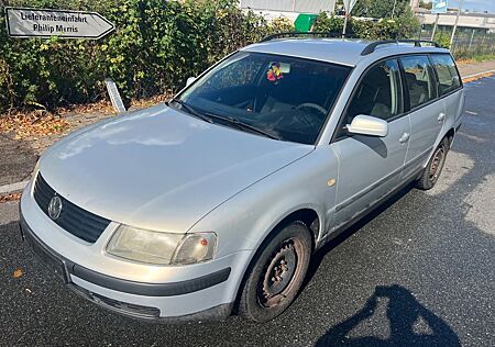VW Passat Variant Volkswagen 1.6 Comfortline Variant