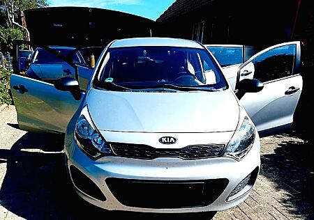 Kia Rio 1.2 Attract Attract