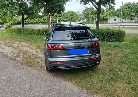 Audi Q5 40 TDI S tronic quattro S line business S...
