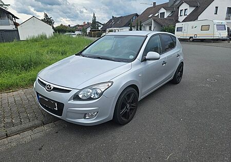 Hyundai i30 CW 1.4 105 PS