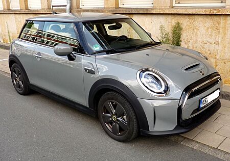 Mini Cooper SE 1. Hd. sehr gepflegt Klima PDC Sports.