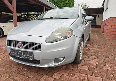 Fiat Grande Punto Punto 1.4 8V mit Klima und TÜV