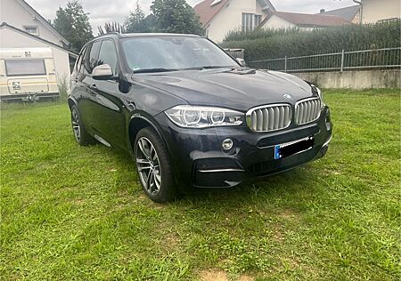 BMW X5 M50 M50d -