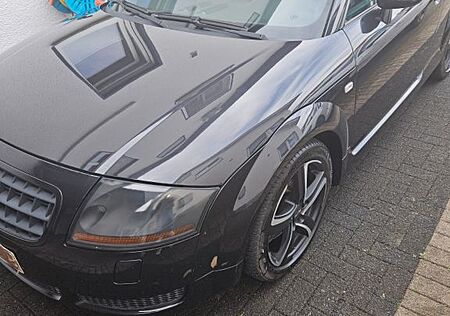 Audi TT Roadster 1.8T 110KW -