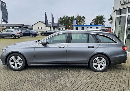 Mercedes-Benz E 220 d T-Modell Avantgarde AHK+Multibeam LED