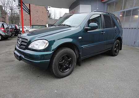 Mercedes-Benz ML 320 Autom Navi Leder ESH.Dach SHZ 8xAlu