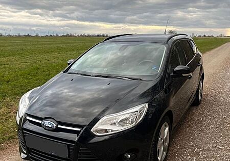 Ford Focus 1,6TDCi 85kW Champions Edition Turnier...