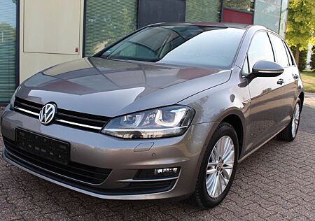 VW Golf Volkswagen VII Lim. Cup BMT*NAVI*XENON*PDC*