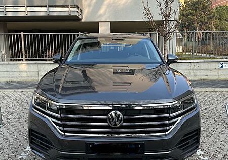 VW Touareg Volkswagen 3.0 V6 TDI 170kW 4MOTION Tiptronic -
