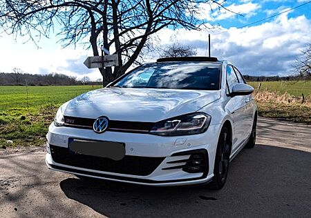 VW Golf Volkswagen 2.0 TSI DSG GTI Performance