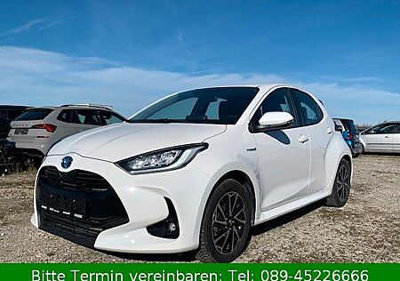 Toyota Yaris Hybrid*AUTOMATIK*ALLWETTER*1.HAND*