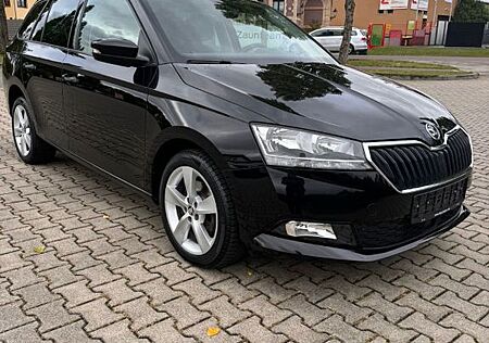 Skoda Fabia 1.0l TSI SOLEIL COMBI KEYLESS ACC NAVI SHZ