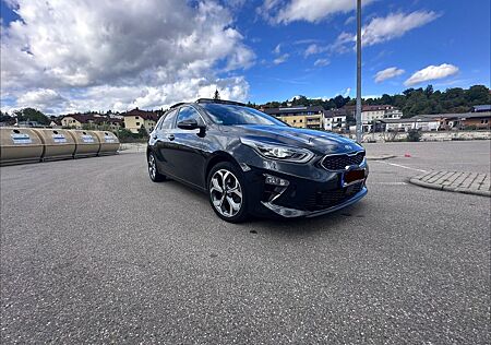 Kia Cee'd gebraucht kaufen Kia Cee'd Ceed 1.6 CRDi Platinum **Garantie** **TÜV NEU*