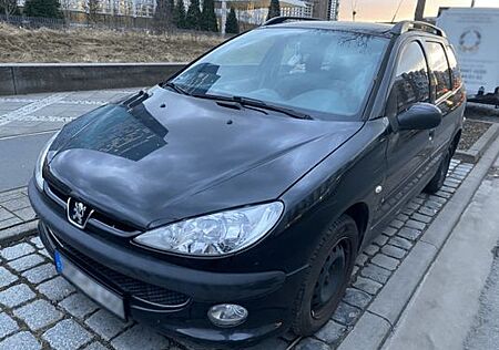 Peugeot 206 1.4 SW Kombi - EZ 04/2006 - 75PS
