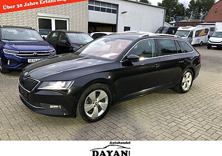 Skoda Superb 2.0 TDICombi DSG Style Navi Xenon Kam