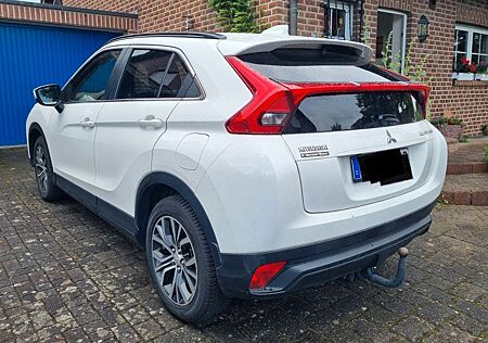 Mitsubishi Eclipse Cross Benziner + Jetbag& Anhängerkupplun