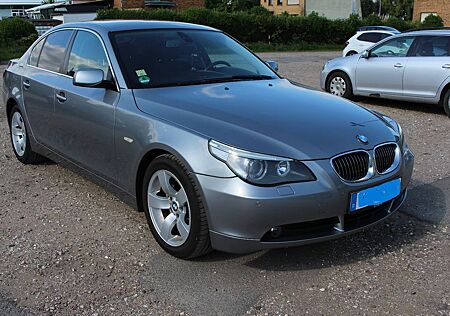 BMW 523i - Limosine E60