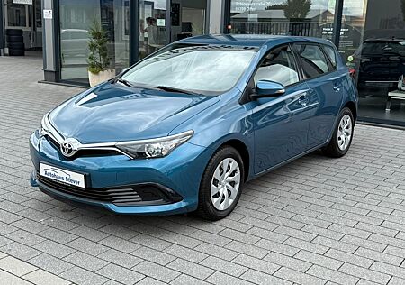 Toyota Auris Cool