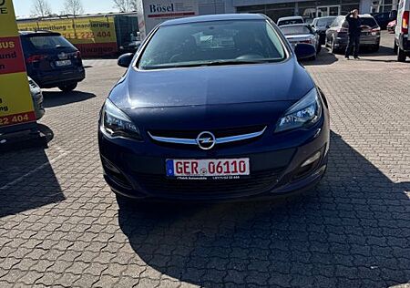 Opel Astra J Lim. 5-trg. Selection