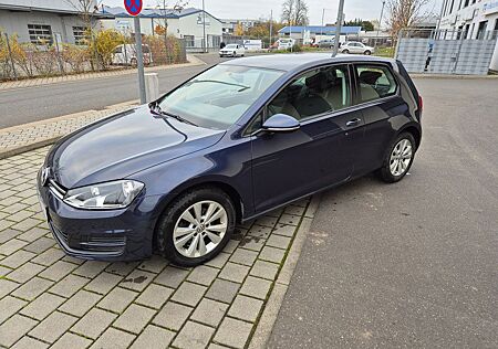 VW Golf Volkswagen 1.2 TSI 63 kW Kombilimousine