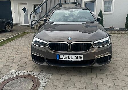BMW M550d xDrive Touring | Laserlicht | Massage