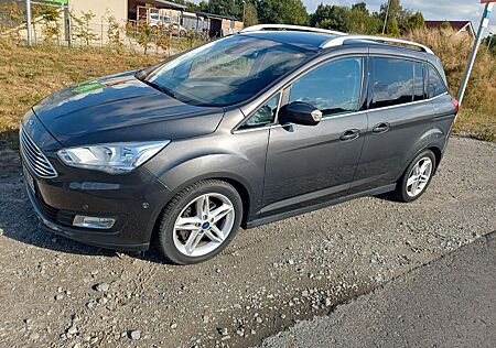 Ford Grand C-Max 1,0 EcoBoost 92kW Titanium Titanium