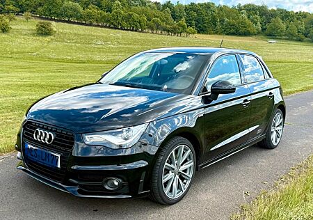 Audi A1 Sportback 1.4 TFSI S-line admired XENON NAVI