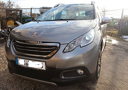 Peugeot 2008 Allure e-HDI PDC Sitzh Navi .Alu 95TKm