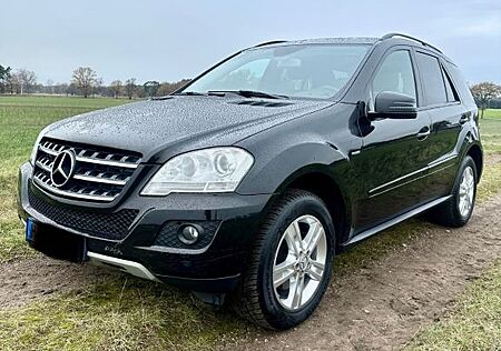 Mercedes-Benz ML 300 CDI 4MATIC BlueEFFICIENCY -