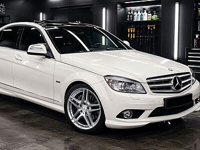 Mercedes-Benz C 220 CDI AMG LINE PANORAMA 1.HAND TOP GEPFLEGT!