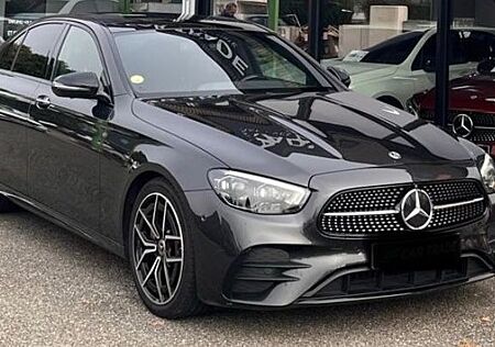 Mercedes-Benz E 220 d Auto. - AMG / PANO/ Mercedes Waranty