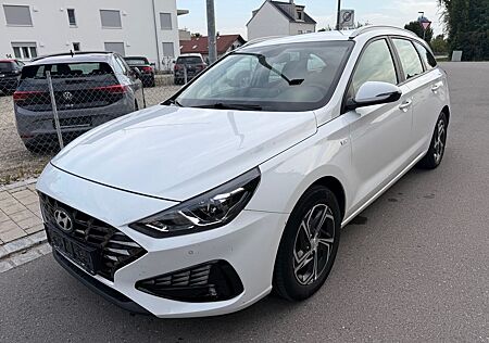 Hyundai i30 cw Trend Mild-Hybrid*Autom*Navi*Kam*Alu*Ahk