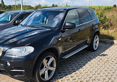 BMW X5 xDrive40d - TOP Auto !!