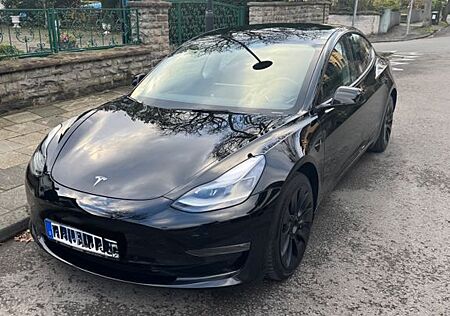 Tesla Model 3 Langstreckenbatterie - Allradantrieb...