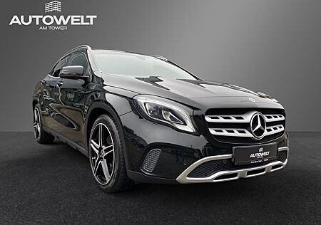 Mercedes-Benz GLA 250 4Matic AHK PANO LED NAV