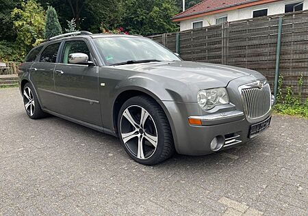 Chrysler 300C Touring 3.0 CRD Autom. -