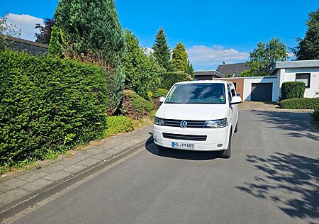 VW T5 Caravelle Volkswagen Allrad 8 Sitzer Automatik Lang