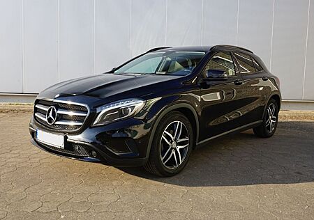 Mercedes-Benz GLA 200 AMG Line AMG Line *Pano*Navi*Memory*AHK