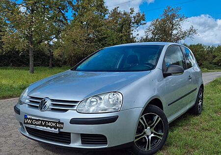 VW Golf Volkswagen V (5) | neuer TÜV | wenig km | 2. Hand