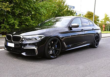 BMW M550i xDrive A -