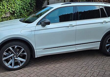 Seat Tarraco 1.4 e-HYBRID 180kW FR LM20 AHK KAMERA