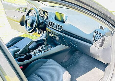 Mazda 3 2.0 SKYACTIV-G 120 Center-Line Center-Line