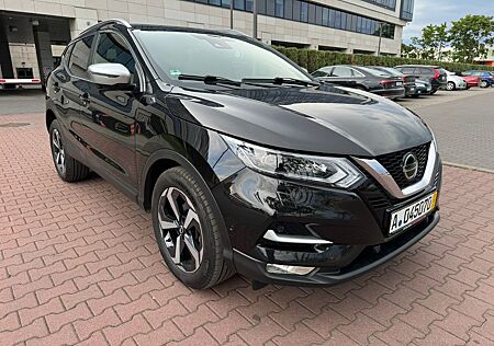 Nissan Qashqai Tekna+ 4x4 LEDER PANORAMA BOSE VOLL