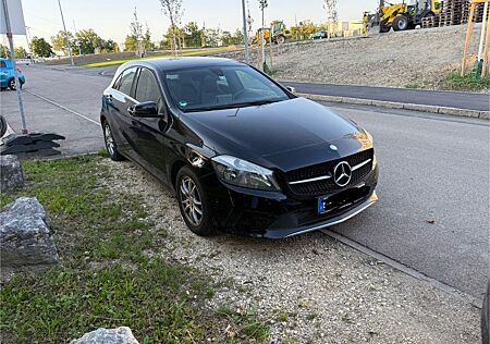 Mercedes-Benz A 200 d -