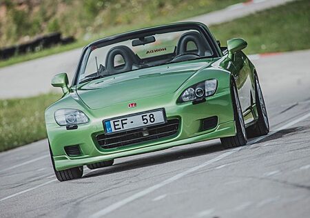 Honda S2000 2.0i - Very rare LIME GREEN